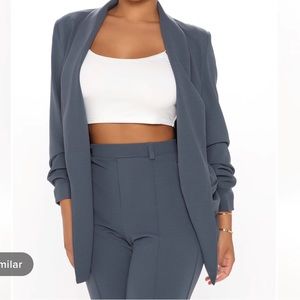 Fashion nova blue women’s pant suit!